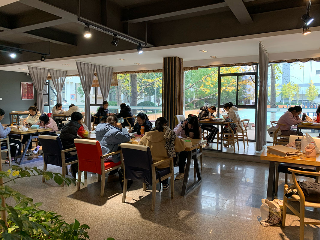 A photograph from Sun Nov 19, 2023, Starbucks, Kunming 650102